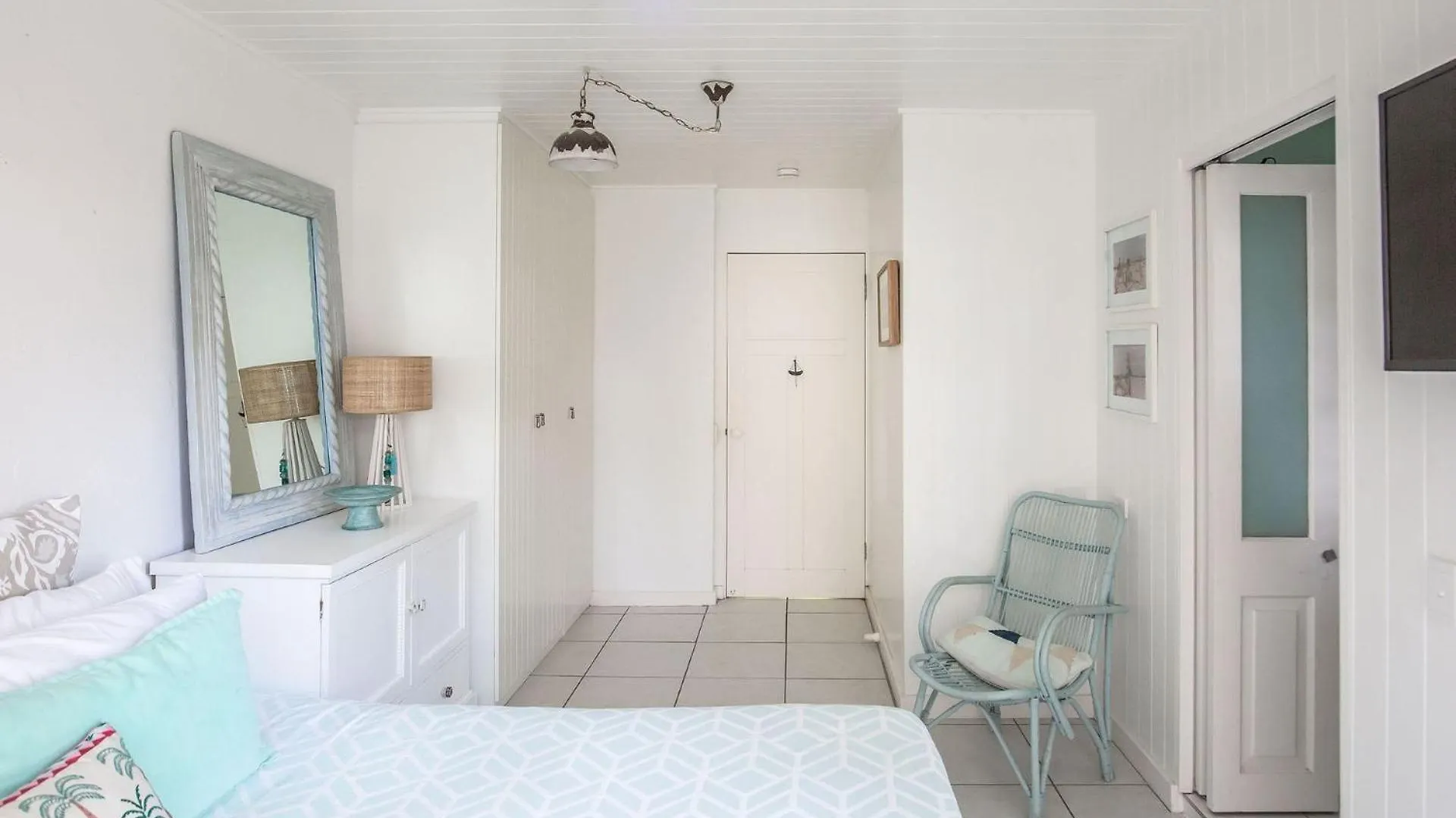 Tea Trees 3 - Relaxed Coastal Apartment, Location! Noosa Heads Apartment