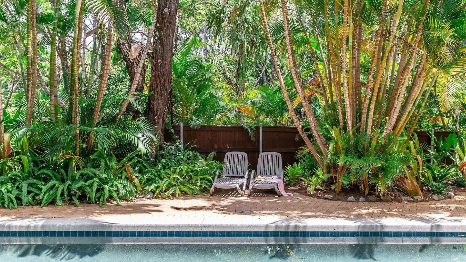 Tea Trees 3 - Relaxed Coastal Apartment, Location! Noosa Heads