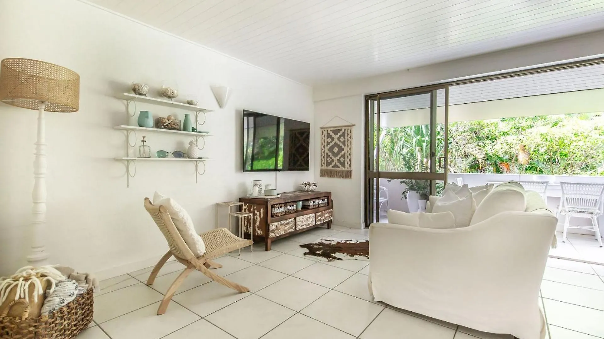 Tea Trees 3 - Relaxed Coastal Apartment, Location! Noosa Heads Australia